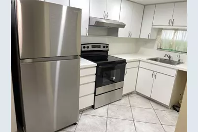 9410 N Hollybrook Lake Dr, Unit #310, Pembroke Pines, FL 33025 - Photo 4