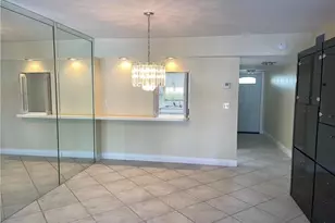 9410 N Hollybrook Lake Dr, Pembroke Pines, FL 33025 - Photo 6