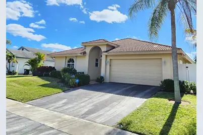 426 SE 3rd Pl, Dania Beach, FL 33004 - Photo 4