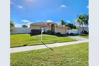 426 SE 3rd Pl, Dania Beach, FL 33004 - Photo 2