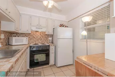 4411 NW 16th St, Unit #305, Lauderhill, FL 33313 - Photo 4