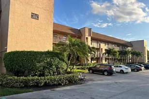 10100 NW 30th Ct, Sunrise, FL 33322 - Photo 2