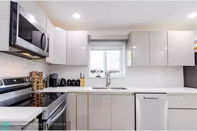 131 NW 72nd Way, Hollywood, FL 33024 - Photo 42