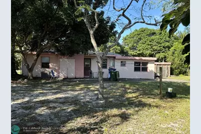 2716 NE 1st Ave, Wilton Manors, FL 33334 - Photo 1