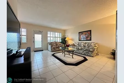 3090  Oakridge U, Unit #3090, Deerfield Beach, FL 33442 - Photo 1