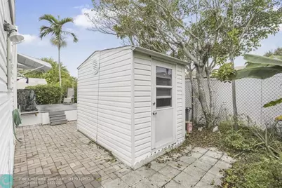 5670 SW Cypress Dr, Fort Lauderdale, FL 33312 - Photo 34