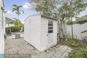 5670 SW Cypress Dr, Fort Lauderdale, FL 33312 - Photo 34