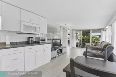 5670 SW Cypress Dr, Fort Lauderdale, FL 33312 - Photo 10