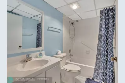 204  Burgundy E, Unit #204, Delray Beach, FL 33484 - Photo 18