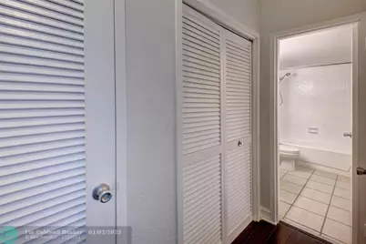 1000  West Ave, Unit #1405, Miami Beach, FL 33139 - Photo 14