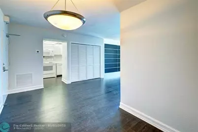 1000  West Ave, Unit #1405, Miami Beach, FL 33139 - Photo 6