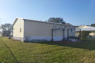 1057 Blue Heron, Moore Haven, FL 33471 - Photo 16