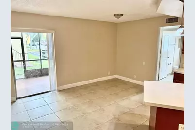 4425  Treehouse Ln, Unit #A, Tamarac, FL 33319 - Photo 2