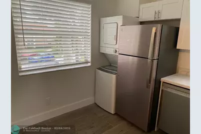 11266 SW 12th St, Pembroke Pines, FL 33025 - Photo 2