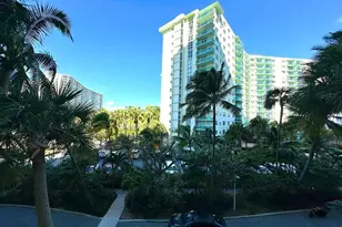 4001 S Ocean Dr, Hollywood, FL 33019 - Photo 32