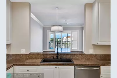 14  Harbour Isle Dr, Unit #Ph4, Fort Pierce, FL 34949 - Photo 6