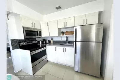 29 NE 3rd St, Dania Beach, FL 33004 - Photo 16