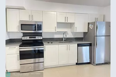 35 NE 3rd St, Dania Beach, FL 33004 - Photo 6