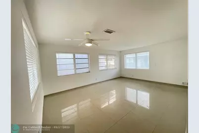 35 NE 3rd St, Dania Beach, FL 33004 - Photo 4