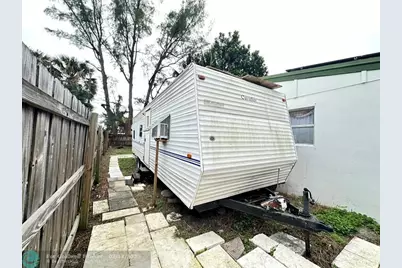 578  Tallulah Rd, Lake Worth, FL 33462 - Photo 12