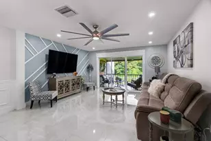 21215 Lago Cir, Boca Raton, FL 33433 - Photo 2