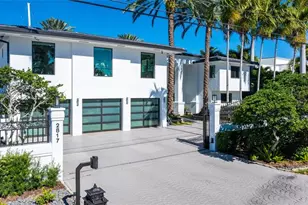 2817 NE 26th Ct, Fort Lauderdale, FL 33306 - Photo 1