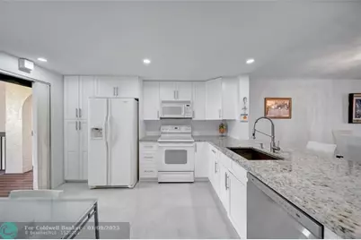 3521  Environ Blvd, Unit #B410, Lauderhill, FL 33319 - Photo 4