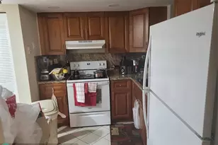 7680 NW 18th St, Margate, FL 33063 - Photo 6