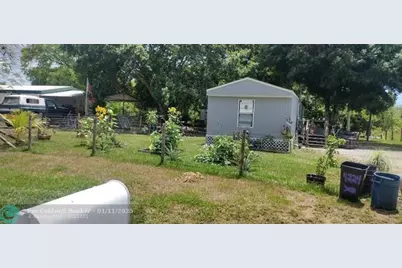 4224 SE 29th Ct, Okeechobee, FL 34974 - Photo 1