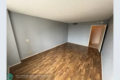 230  174th St, Unit #814, Sunny Isles Beach, FL 33160 - Photo 22