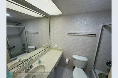 230  174th St, Unit #814, Sunny Isles Beach, FL 33160 - Photo 20