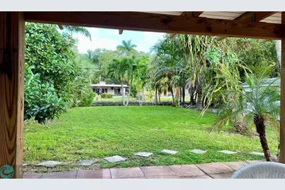 808 SW 8th Ter, Fort Lauderdale, FL 33315 - Photo 6