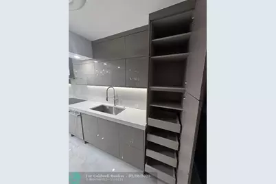 2051 SE 3rd St, Unit #406, Deerfield Beach, FL 33441 - Photo 54