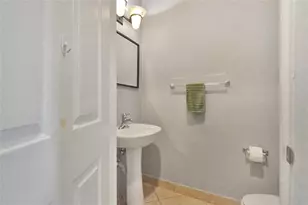 6927 Julia Gardens Dr, Coconut Creek, FL 33073 - Photo 12