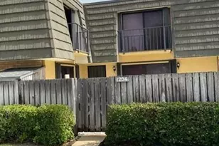 1204 12th Way, West Palm Beach, FL 33407 - Photo 2
