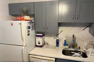 3140 Holiday Springs Blvd, Margate, FL 33063 - Photo 8