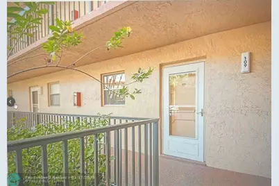 3140  Holiday Springs Blvd, Unit #109, Margate, FL 33063 - Photo 2