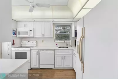 3551  Inverrary Dr, Unit #404, Lauderhill, FL 33319 - Photo 6