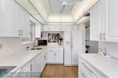 3551  Inverrary Dr, Unit #404, Lauderhill, FL 33319 - Photo 8