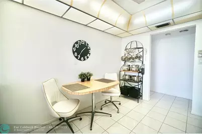 800  Parkview Dr, Unit #524, Hallandale Beach, FL 33009 - Photo 22