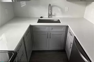 11410 NW 39th St, Coral Springs, FL 33065 - Photo 14