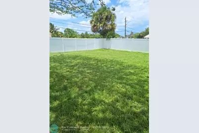 1021 NW 5th Ct, Fort Lauderdale, FL 33311 - Photo 10