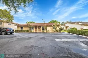 10835 NW 45th St, Coral Springs, FL 33065 - Photo 2