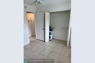 1040  Twin Lakes Dr, Unit #1040, Coral Springs, FL 33071 - Photo 12