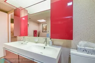 7300 Radice Ct, Lauderhill, FL 33319 - Photo 26