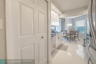 7300 Radice Ct, Lauderhill, FL 33319 - Photo 12