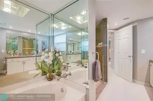 7300 Radice Ct, Lauderhill, FL 33319 - Photo 32