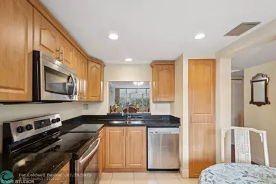 3940  Inverrary Blvd, Unit #403A, Lauderhill, FL 33319 - Photo 6