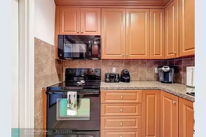 4270 NW 40th St, Unit #208, Lauderdale Lakes, FL 33319 - Photo 12