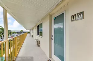 11 SW 4th Ave, Boca Raton, FL 33432 - Photo 2